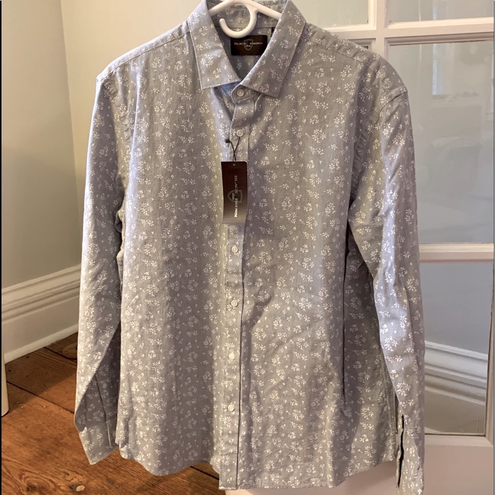 Men’s casual button-down shirt